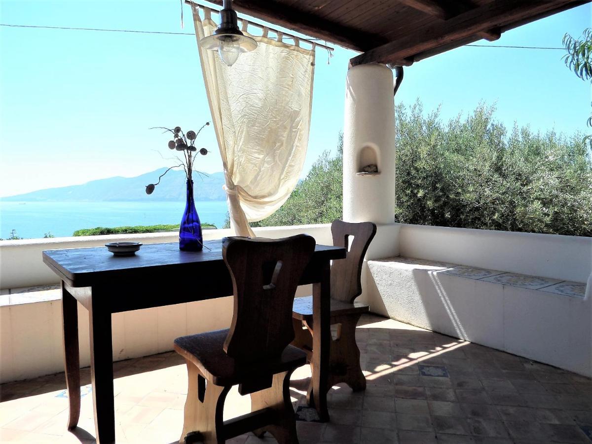 Case Al Mare - Terrazzi Panoramici E Ampio Giardino Santa Marina Salina Luaran gambar