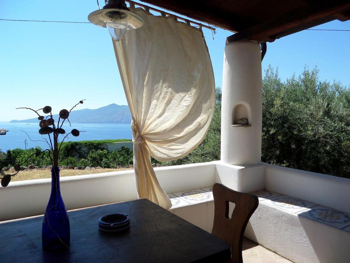 Case Al Mare - Terrazzi Panoramici E Ampio Giardino Santa Marina Salina Luaran gambar
