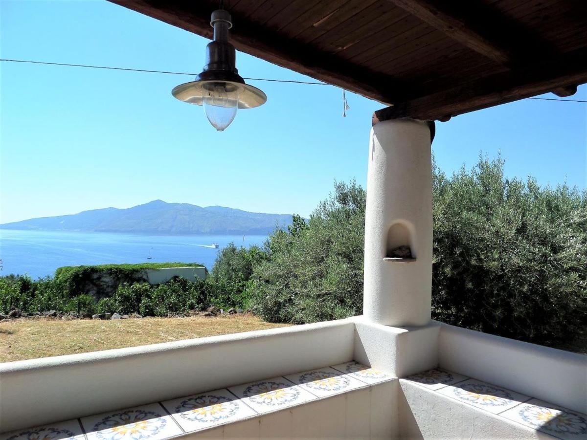 Case Al Mare - Terrazzi Panoramici E Ampio Giardino Santa Marina Salina Luaran gambar