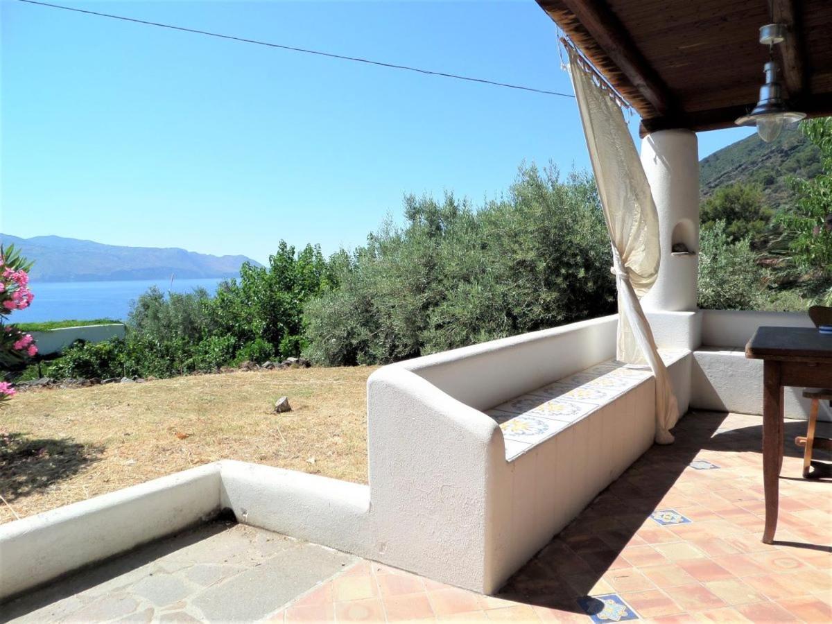 Case Al Mare - Terrazzi Panoramici E Ampio Giardino Santa Marina Salina Luaran gambar
