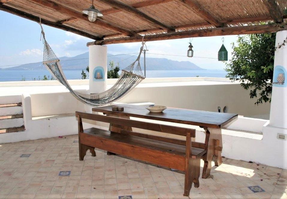 Case Al Mare - Terrazzi Panoramici E Ampio Giardino Santa Marina Salina Luaran gambar